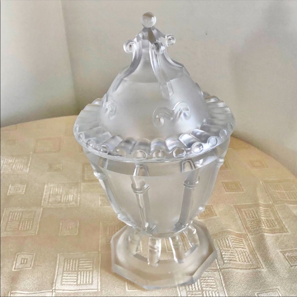 VINTAGE GLASS CANDY DISH